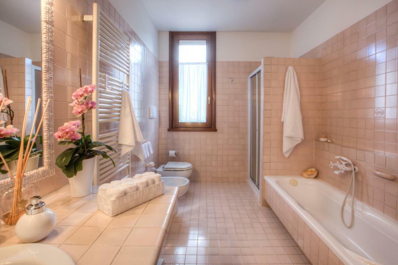 B&B Maison Il Melograno San Marino Bagian luar foto